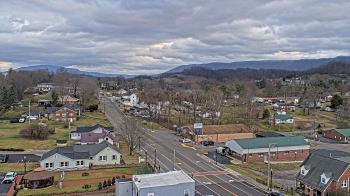 Weather camera view of Russell County Courthouse.