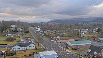 Weather camera view of Russell County Courthouse.