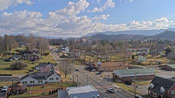 Weather camera view of Russell County Courthouse.