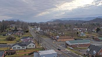 Weather camera view of Russell County Courthouse.