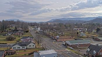 Weather camera view of Russell County Courthouse.