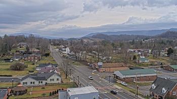 Weather camera view of Russell County Courthouse.
