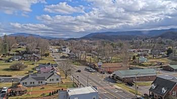 Weather camera view of Russell County Courthouse.