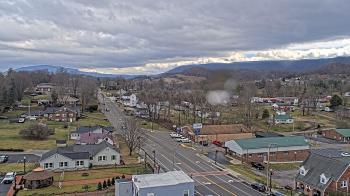 Weather camera view of Russell County Courthouse.