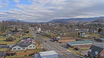 Weather camera view of Russell County Courthouse.