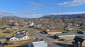 Weather camera view of Russell County Courthouse.