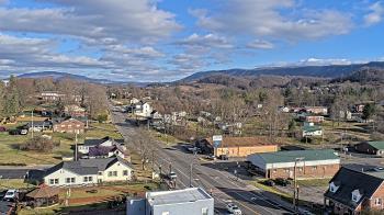 Weather camera view of Russell County Courthouse.