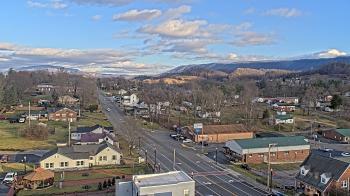 Weather camera view of Russell County Courthouse.