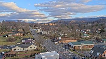Weather camera view of Russell County Courthouse.