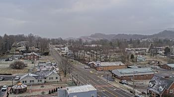 Weather camera view of Russell County Courthouse.
