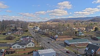 Weather camera view of Russell County Courthouse.