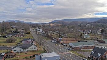Weather camera view of Russell County Courthouse.