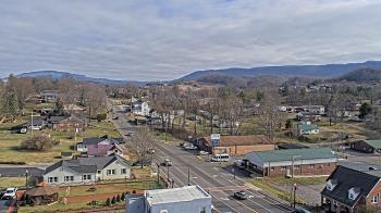 Weather camera view of Russell County Courthouse.