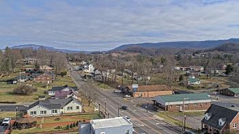 Weather camera view of Russell County Courthouse.