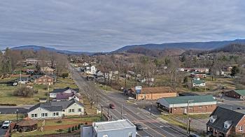 Weather camera view of Russell County Courthouse.