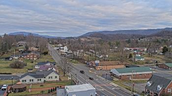 Weather camera view of Russell County Courthouse.