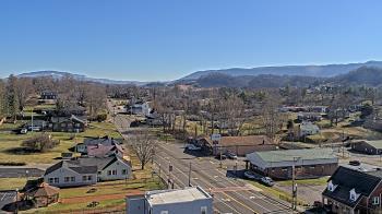 Weather camera view of Russell County Courthouse.