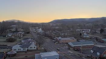 Weather camera view of Russell County Courthouse.