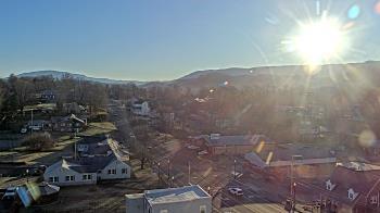Weather camera view of Russell County Courthouse.