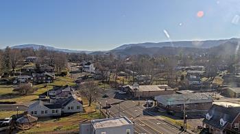 Weather camera view of Russell County Courthouse.
