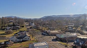 Weather camera view of Russell County Courthouse.