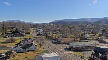 Weather camera view of Russell County Courthouse.