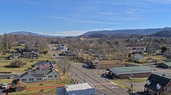 Weather camera view of Russell County Courthouse.
