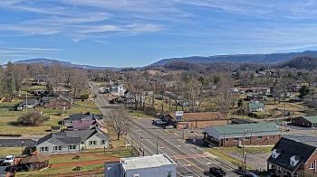 Weather camera view of Russell County Courthouse.