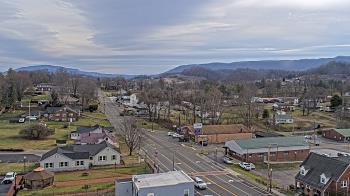 Weather camera view of Russell County Courthouse.