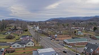 Weather camera view of Russell County Courthouse.