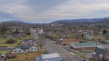 Weather camera view of Russell County Courthouse.