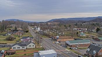Weather camera view of Russell County Courthouse.