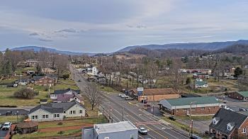 Weather camera view of Russell County Courthouse.