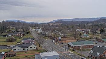 Weather camera view of Russell County Courthouse.