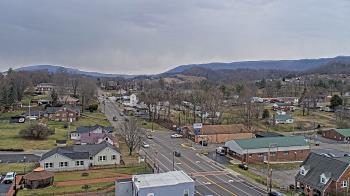 Weather camera view of Russell County Courthouse.