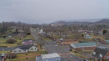 Weather camera view of Russell County Courthouse.