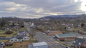 Weather camera view of Russell County Courthouse.