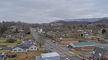 Weather camera view of Russell County Courthouse.