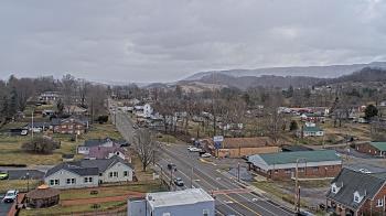 Weather camera view of Russell County Courthouse.
