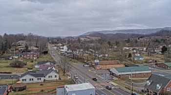 Weather camera view of Russell County Courthouse.