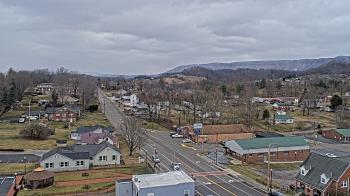 Weather camera view of Russell County Courthouse.