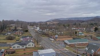 Weather camera view of Russell County Courthouse.