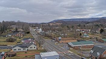 Weather camera view of Russell County Courthouse.