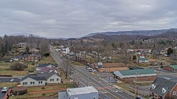 Weather camera view of Russell County Courthouse.