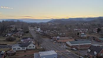 Weather camera view of Russell County Courthouse.