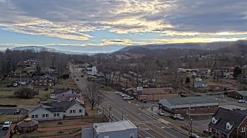 Weather camera view of Russell County Courthouse.