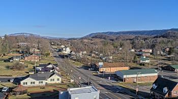 Weather camera view of Russell County Courthouse.