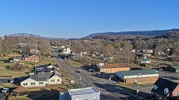 Weather camera view of Russell County Courthouse.