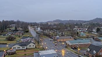 Weather camera view of Russell County Courthouse.