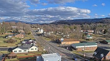 Weather camera view of Russell County Courthouse.